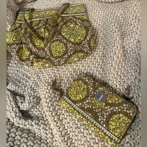 Vera Bradley Sittin in a Tree Bundle Wallet and Shoulder Bag